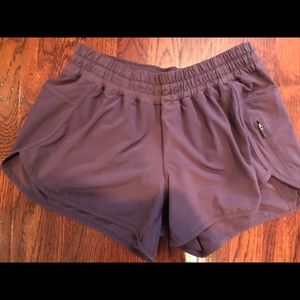 Lulu lemon 4” tracker shorts